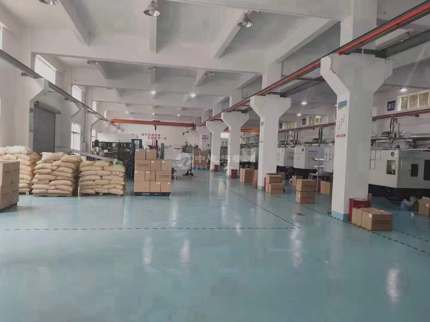 凤岗油甘埔一二楼厂房出租700平1