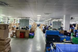 凤岗官井头靠近深圳带装修厂房出租二楼2500平 拎包即可生产