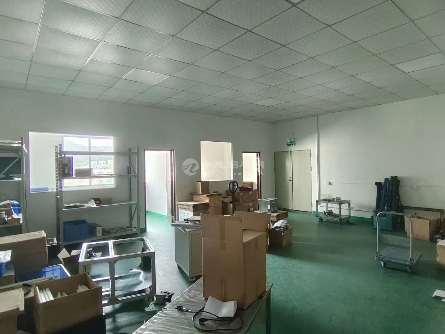 凤岗金凤凰鸿鑫宝四楼上400平厂房出租1