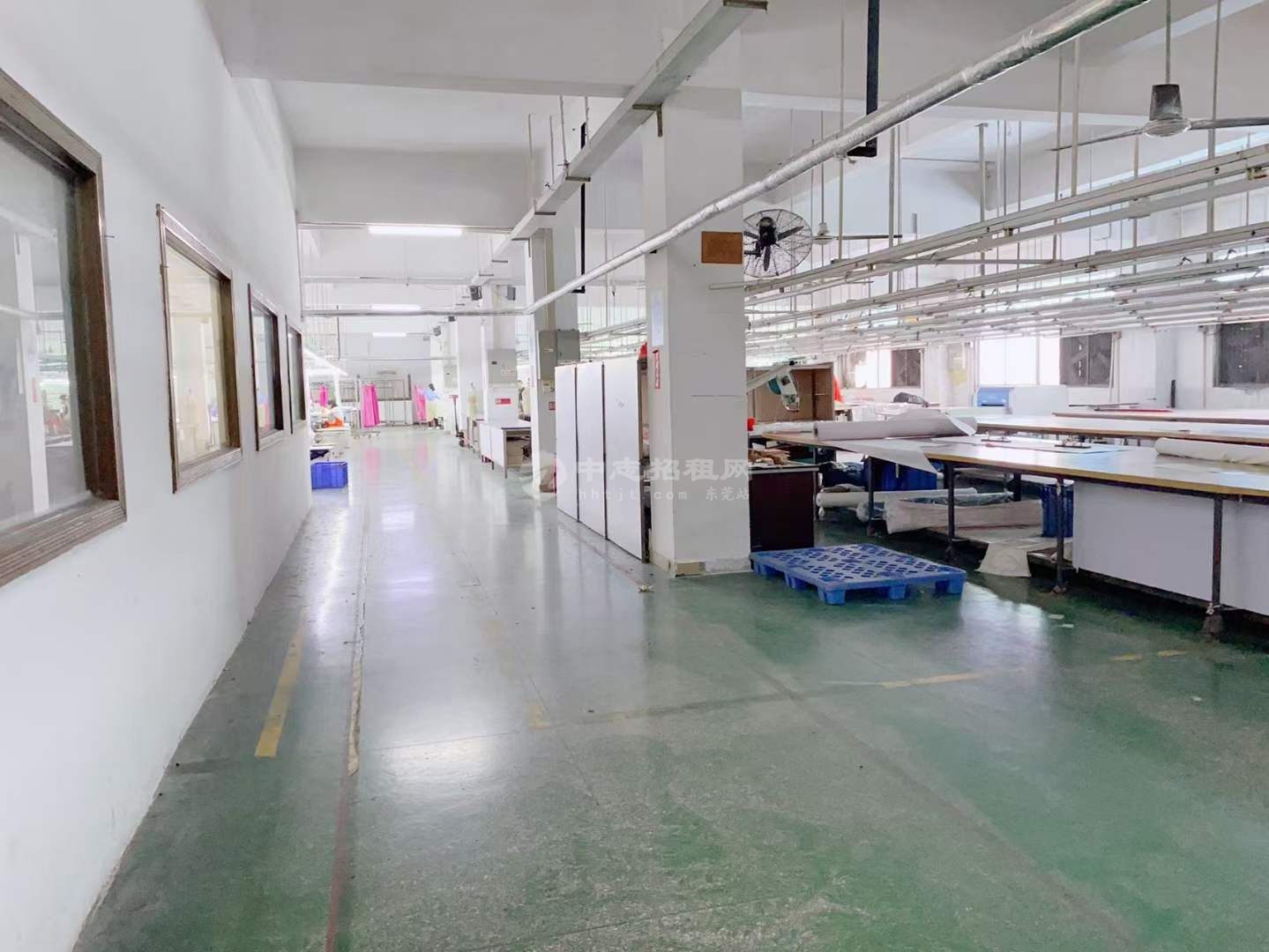 凤岗凤德岭G栋鸿䘵制家独门独院厂房5800平9